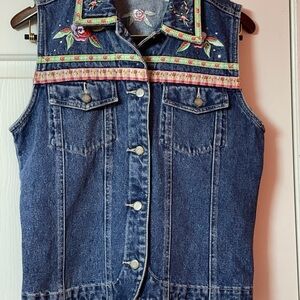 Bill Blass Floral embroidered and embellished sleeveless denim vest in size PM